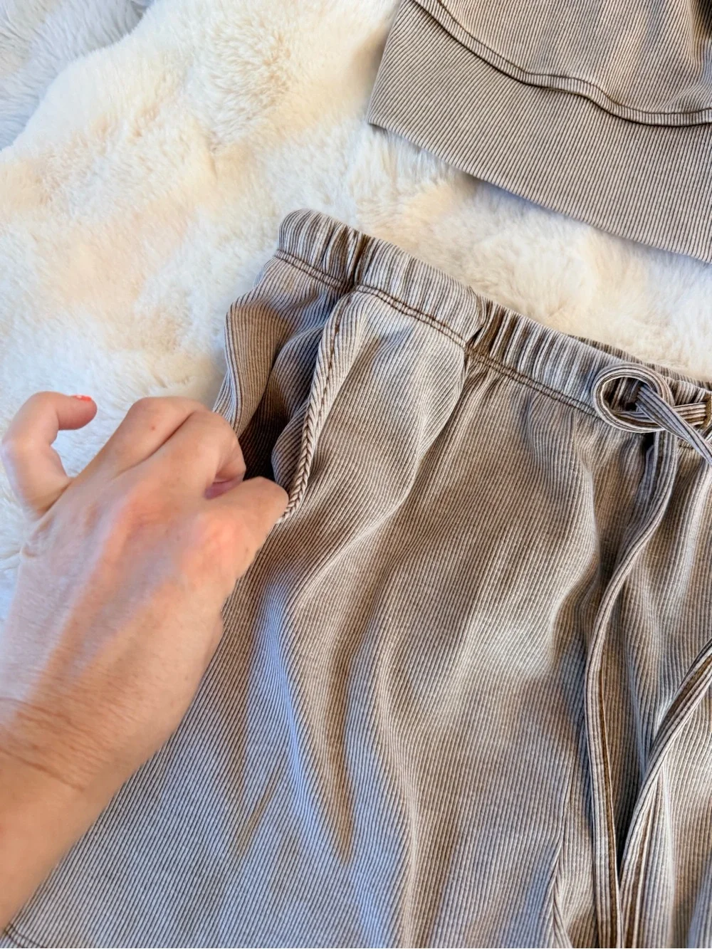 NWT Ribbed Tank & Drawstring Shorts Set - tan - Picture 4 of 5